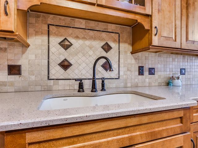 1400 E Main Street, Moore, OK 73160