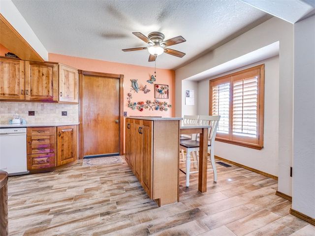 1400 E Main Street, Moore, OK 73160