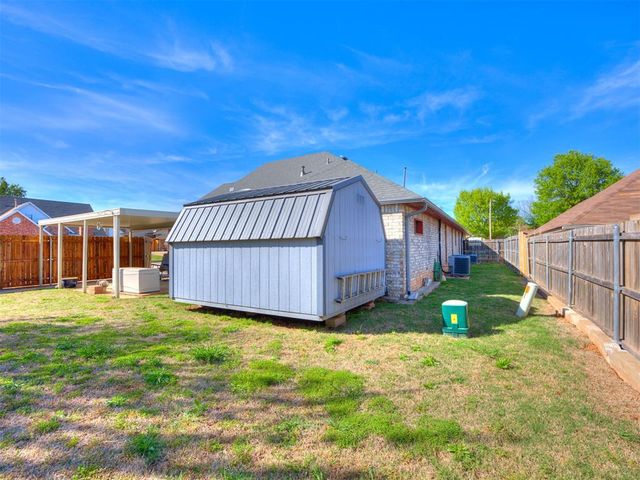 1400 E Main Street, Moore, OK 73160