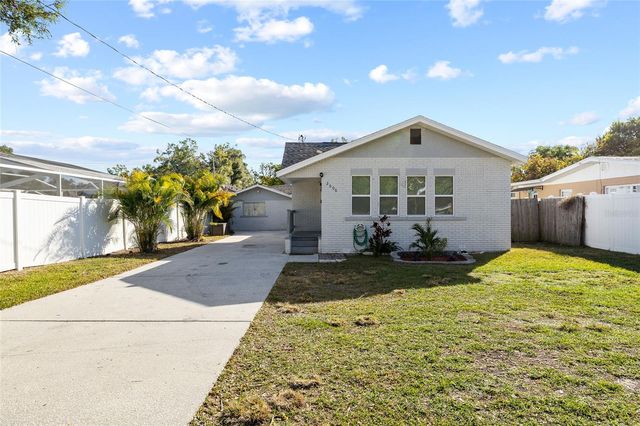 2606 W HENRY AVENUE, Tampa, FL 33614