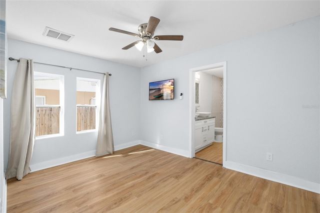 2606 W HENRY AVENUE, Tampa, FL 33614