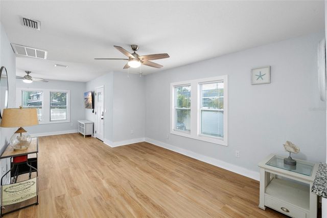 2606 W HENRY AVENUE, Tampa, FL 33614