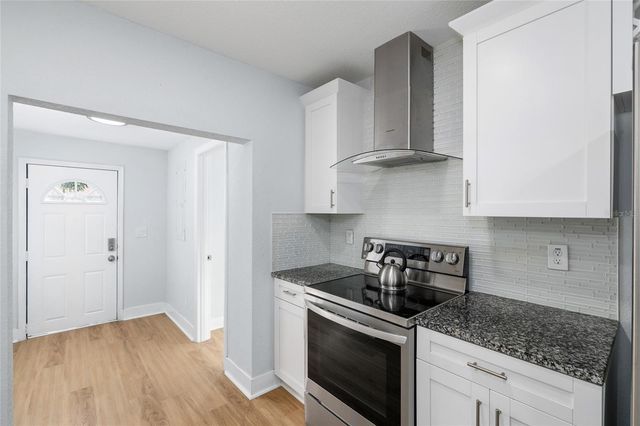 2606 W HENRY AVENUE, Tampa, FL 33614