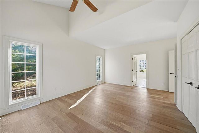 4202 Brentwood Drive, Valparaiso, IN 46383