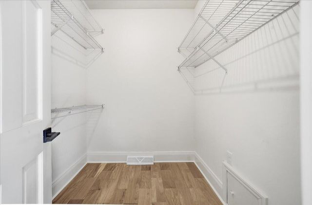 4202 Brentwood Drive, Valparaiso, IN 46383