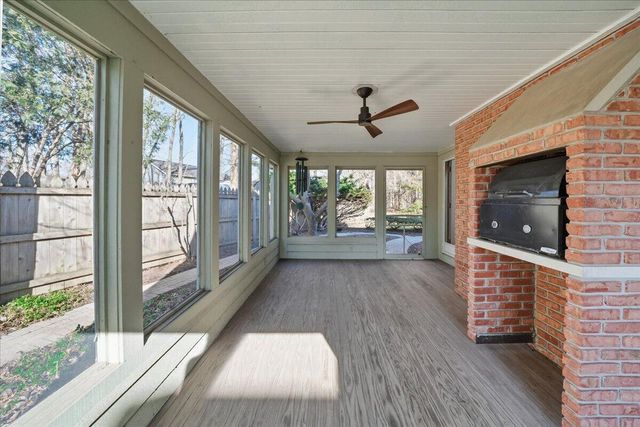 4202 Brentwood Drive, Valparaiso, IN 46383