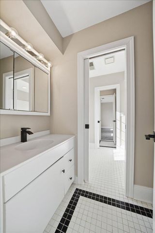 4202 Brentwood Drive, Valparaiso, IN 46383