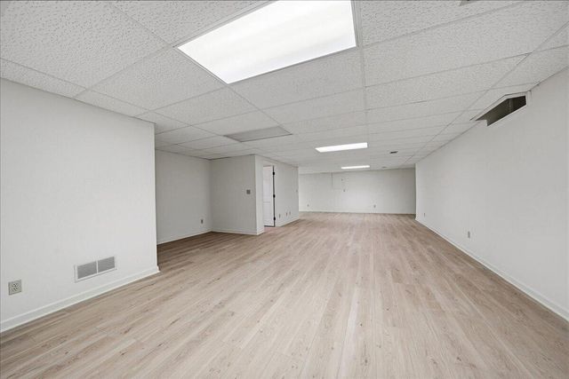 4202 Brentwood Drive, Valparaiso, IN 46383