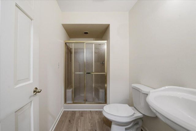 4202 Brentwood Drive, Valparaiso, IN 46383