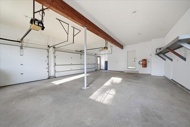 4202 Brentwood Drive, Valparaiso, IN 46383