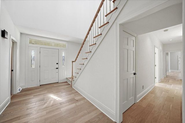 4202 Brentwood Drive, Valparaiso, IN 46383