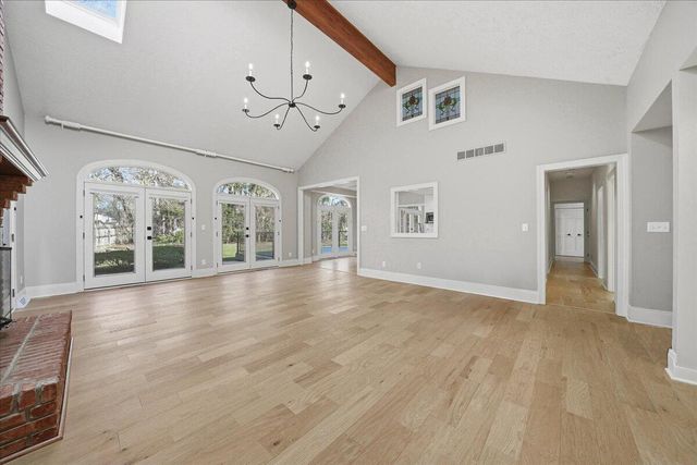 4202 Brentwood Drive, Valparaiso, IN 46383