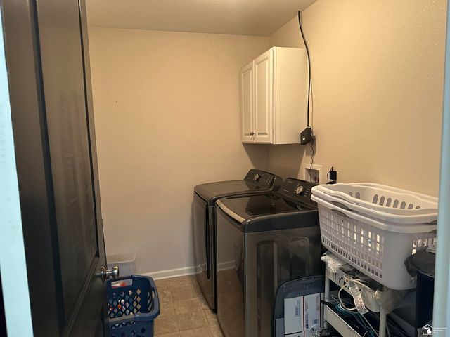 736 Grand Oak Drive, Temperance, MI 48182