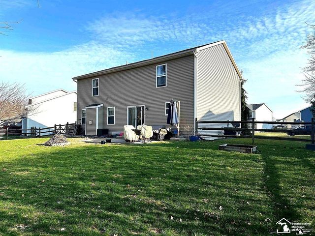 736 Grand Oak Drive, Temperance, MI 48182