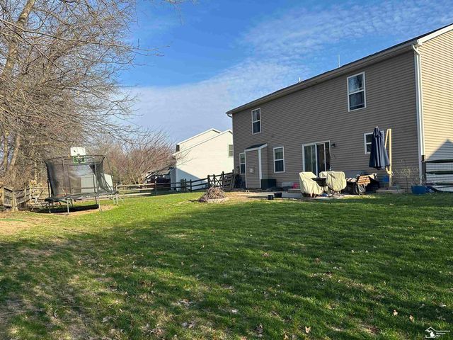 736 Grand Oak Drive, Temperance, MI 48182