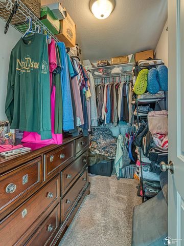 736 Grand Oak Drive, Temperance, MI 48182