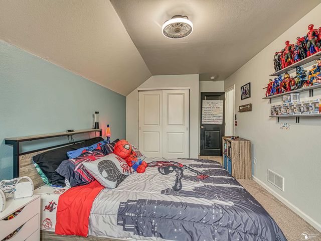 736 Grand Oak Drive, Temperance, MI 48182