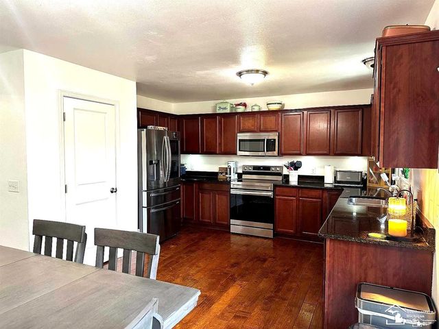 736 Grand Oak Drive, Temperance, MI 48182