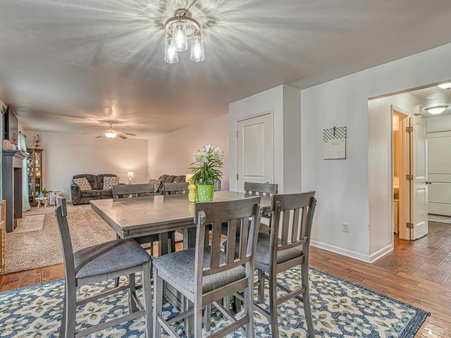 736 Grand Oak Drive, Temperance, MI 48182