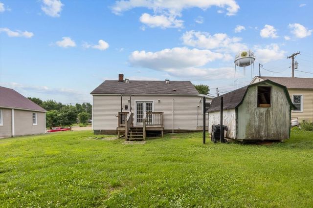 32 High St, Mc Ewen, TN 37101