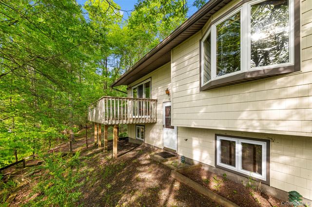 16 Fairway Drive, Highland Lake, NY 12743