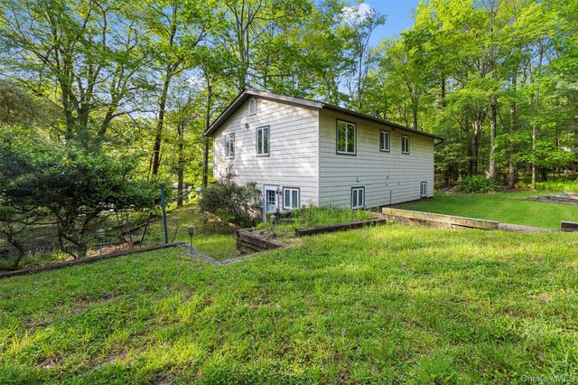 16 Fairway Drive, Highland Lake, NY 12743