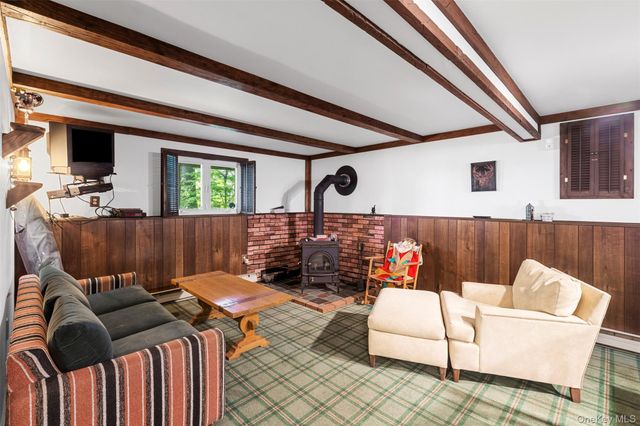 16 Fairway Drive, Highland Lake, NY 12743