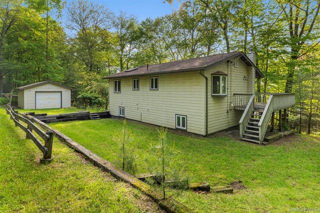 16 Fairway Drive, Highland Lake, NY 12743