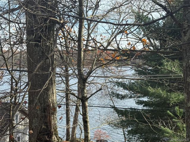 16 Fairway Drive, Highland Lake, NY 12743