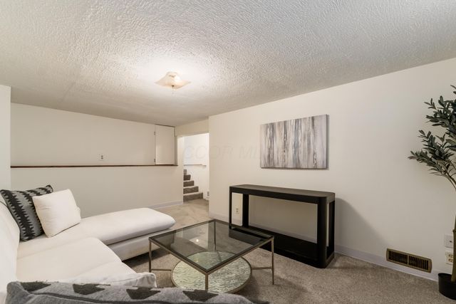 4881 Langley Avenue, Columbus, OH 43213