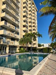 2350 NE 135th St 1211, North Miami, FL 33181