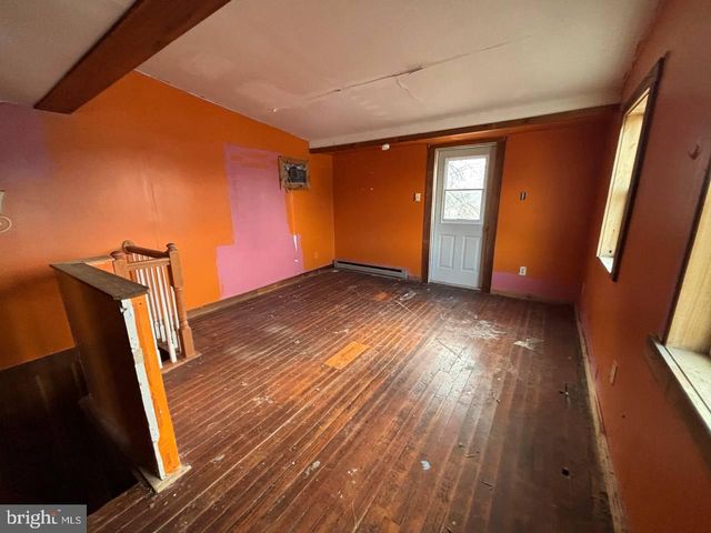 218 E NORTH ST, Waynesboro, PA 17268