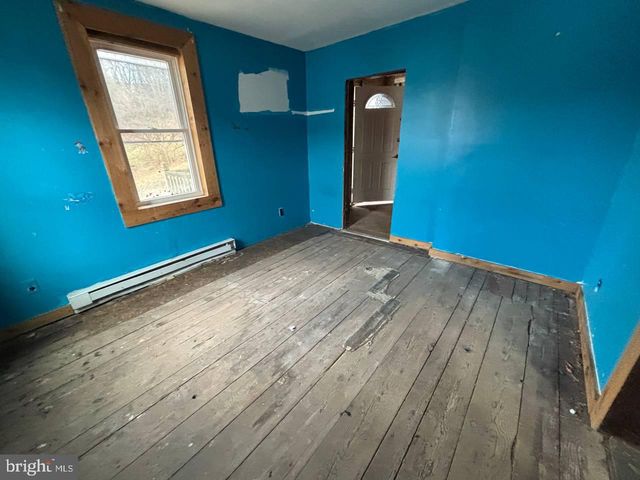 218 E NORTH ST, Waynesboro, PA 17268