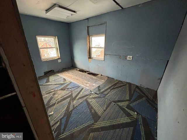 218 E NORTH ST, Waynesboro, PA 17268