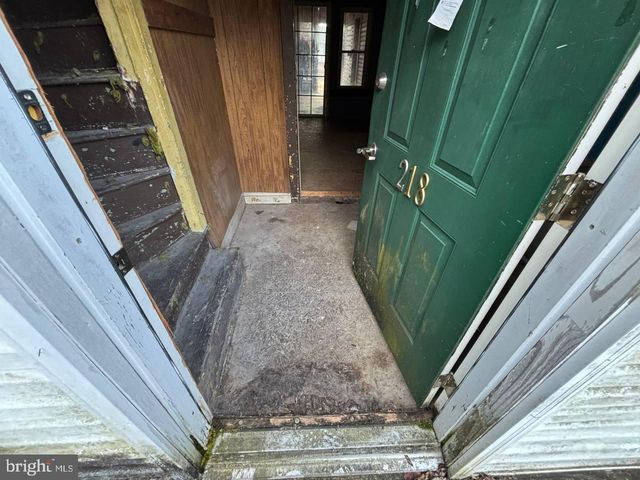 218 E NORTH ST, Waynesboro, PA 17268