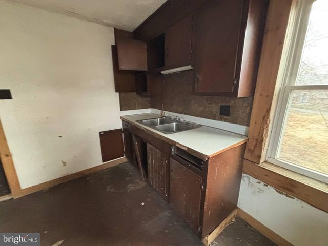 218 E NORTH ST, Waynesboro, PA 17268