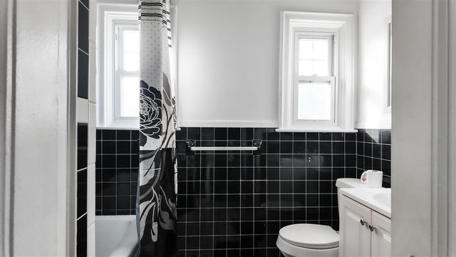 18968 Pennington Drive, Detroit, MI 48221