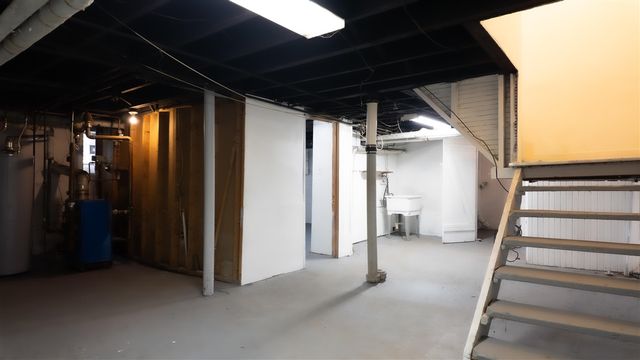 18968 Pennington Drive, Detroit, MI 48221