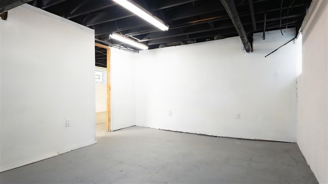 18968 Pennington Drive, Detroit, MI 48221