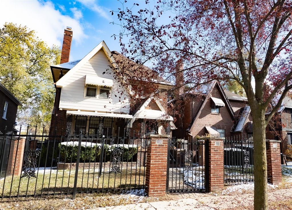 18968 Pennington Drive, Detroit, MI 48221