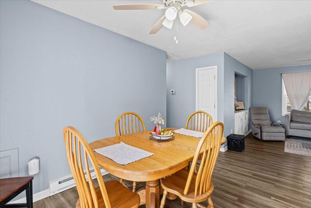 104 WILLOWBROOK DR, Hallsville, MO 65255