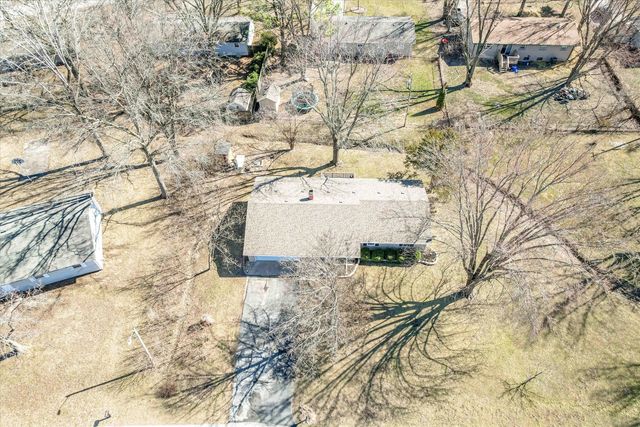 104 WILLOWBROOK DR, Hallsville, MO 65255