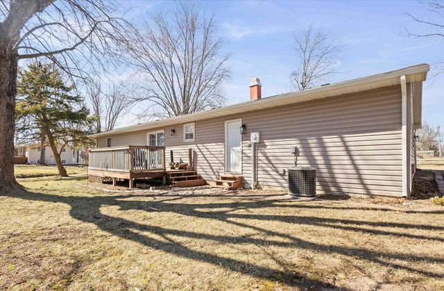 104 WILLOWBROOK DR, Hallsville, MO 65255