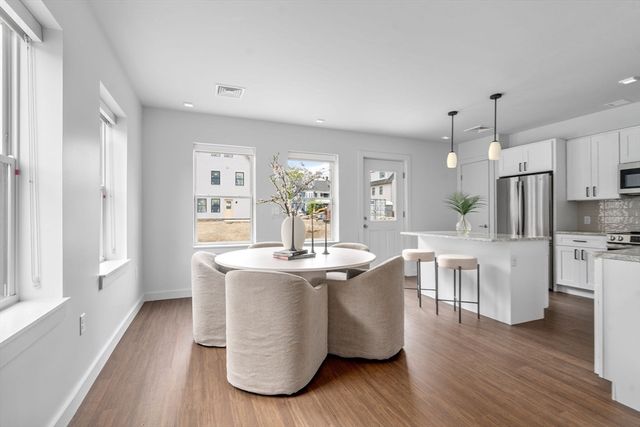 3 Wilson St 3, Natick, MA 01760
