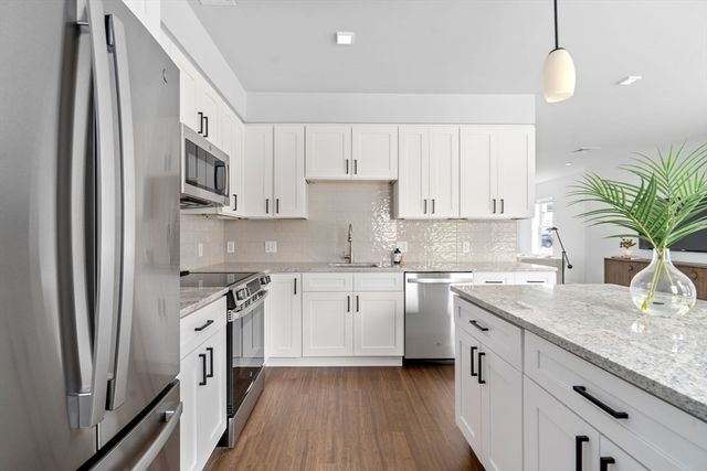 3 Wilson St 3, Natick, MA 01760