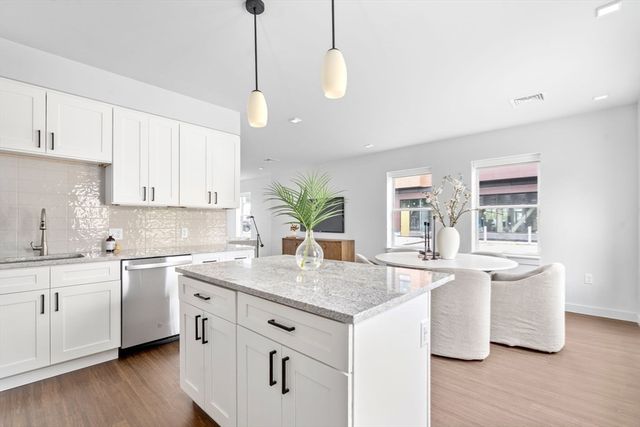 3 Wilson St 3, Natick, MA 01760