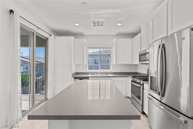 965 Nevada State Drive 27202, Henderson, NV 89002
