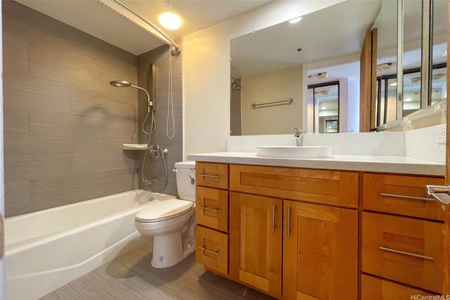 60 N Beretania Street 506, Honolulu, HI 96817