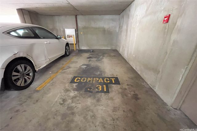 60 N Beretania Street 506, Honolulu, HI 96817