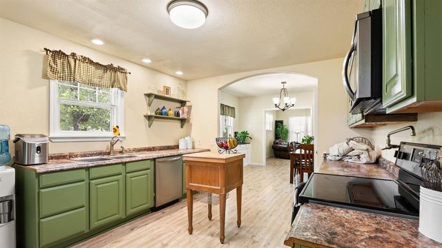 8000 Bethel Road, Norman, OK 73026